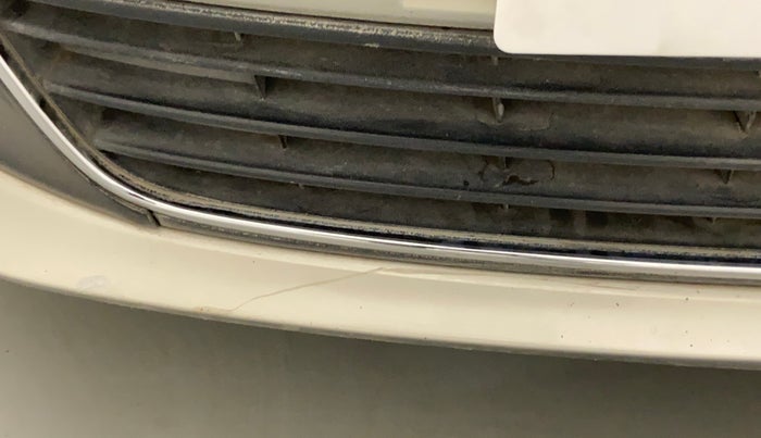 2013 Volkswagen Vento HIGHLINE DIESEL, Diesel, Manual, 74,296 km, Front bumper - Minor scratches