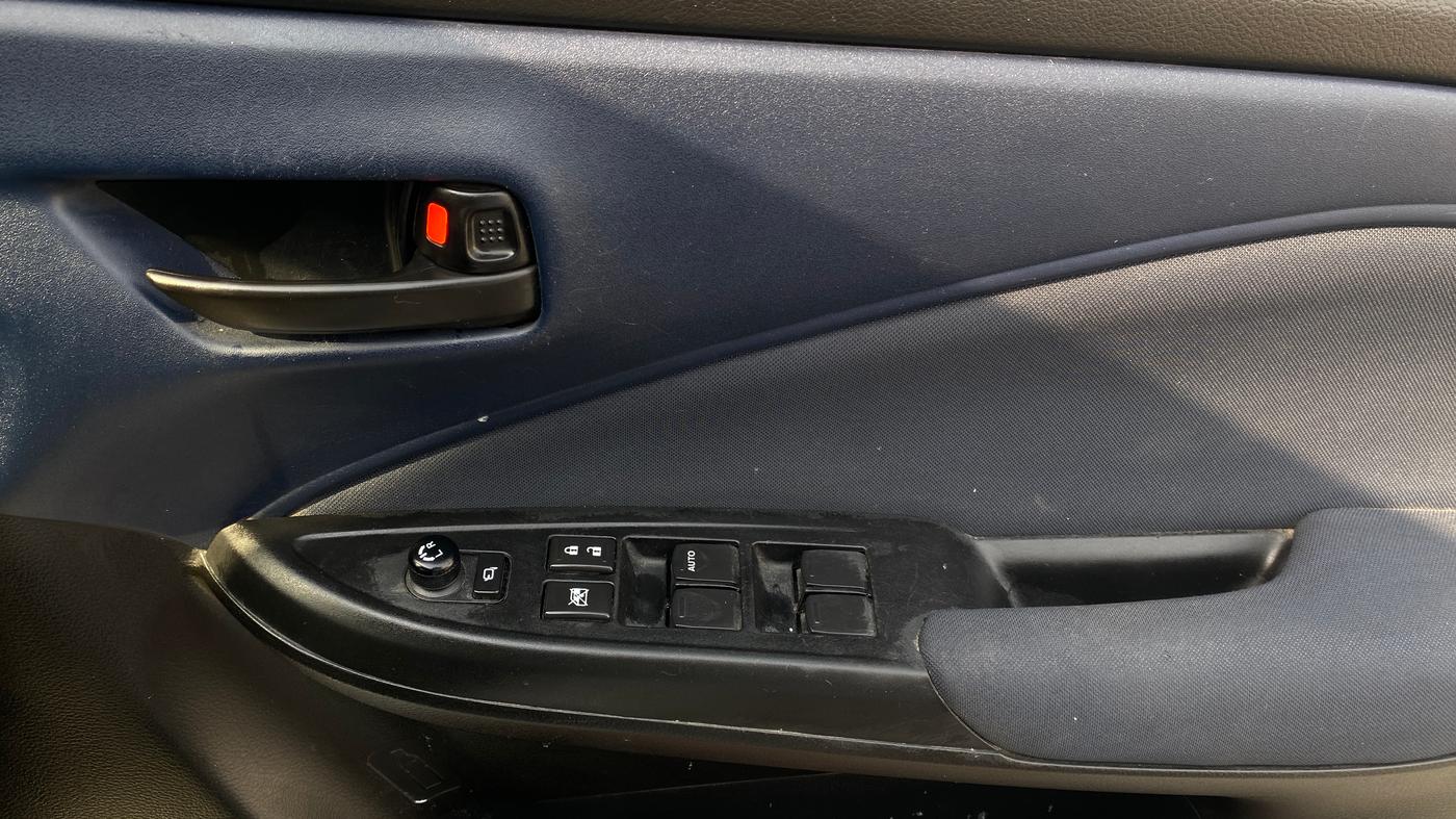 2022 Maruti Baleno DELTA PETROL 1.2, Petrol, Manual, 33,518 km, Driver Side Door Panels Control