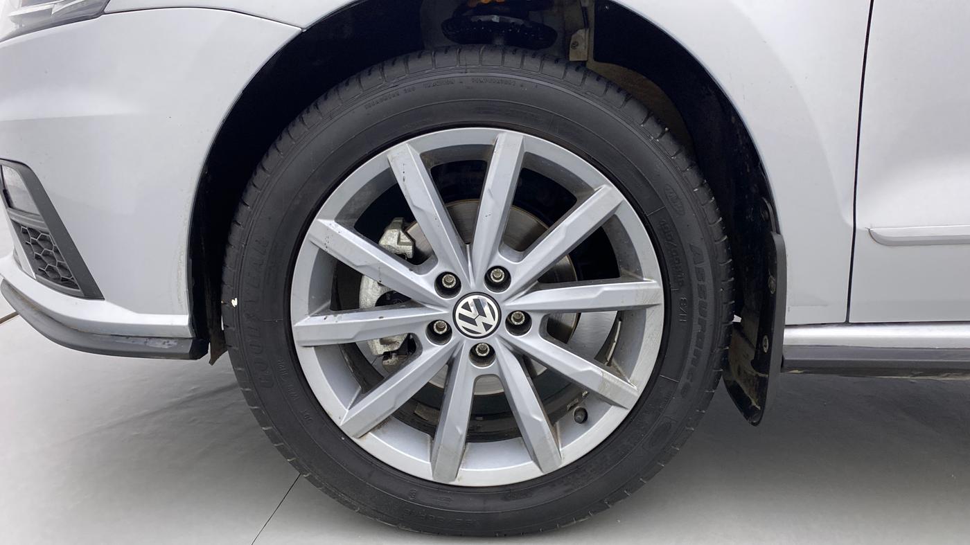2022 Volkswagen Vento HIGHLINE PLUS 1.0 TSI AT, Petrol, Automatic, 4,988 km, Left Front Wheel