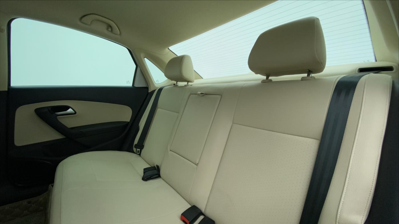 2022 Volkswagen Vento HIGHLINE PLUS 1.0 TSI AT, Petrol, Automatic, 4,988 km, Right Side Rear Door Cabin