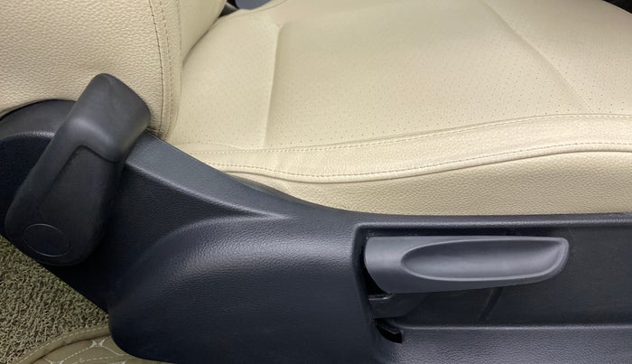 2022 Volkswagen Vento HIGHLINE PLUS 1.0 TSI AT, Petrol, Automatic, 4,988 km, Driver Side Adjustment Panel