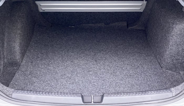 2022 Volkswagen Vento HIGHLINE PLUS 1.0 TSI AT, Petrol, Automatic, 4,988 km, Boot Inside