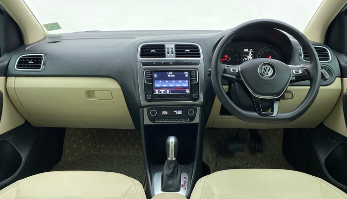 2022 Volkswagen Vento HIGHLINE PLUS 1.0 TSI AT, Petrol, Automatic, 4,988 km, Dashboard