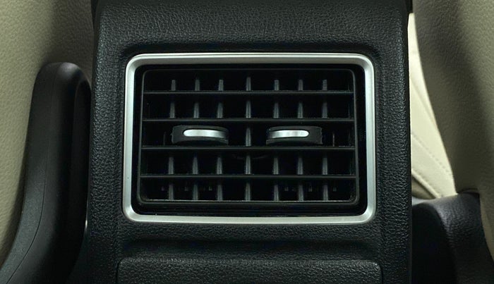 2022 Volkswagen Vento HIGHLINE PLUS 1.0 TSI AT, Petrol, Automatic, 4,988 km, Rear AC Vents