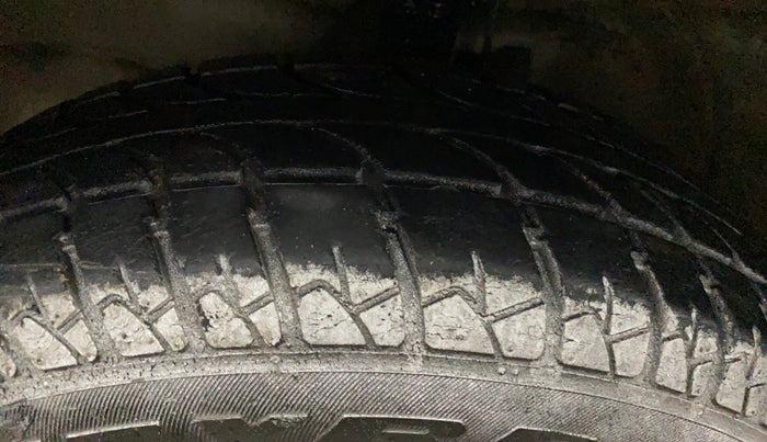 2017 Maruti Wagon R 1.0 LXI, Petrol, Manual, 19,162 km, Left Front Tyre Tread