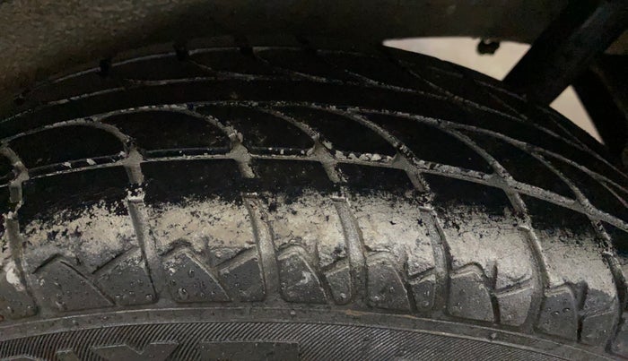 2017 Maruti Wagon R 1.0 LXI, Petrol, Manual, 19,162 km, Left Rear Tyre Tread