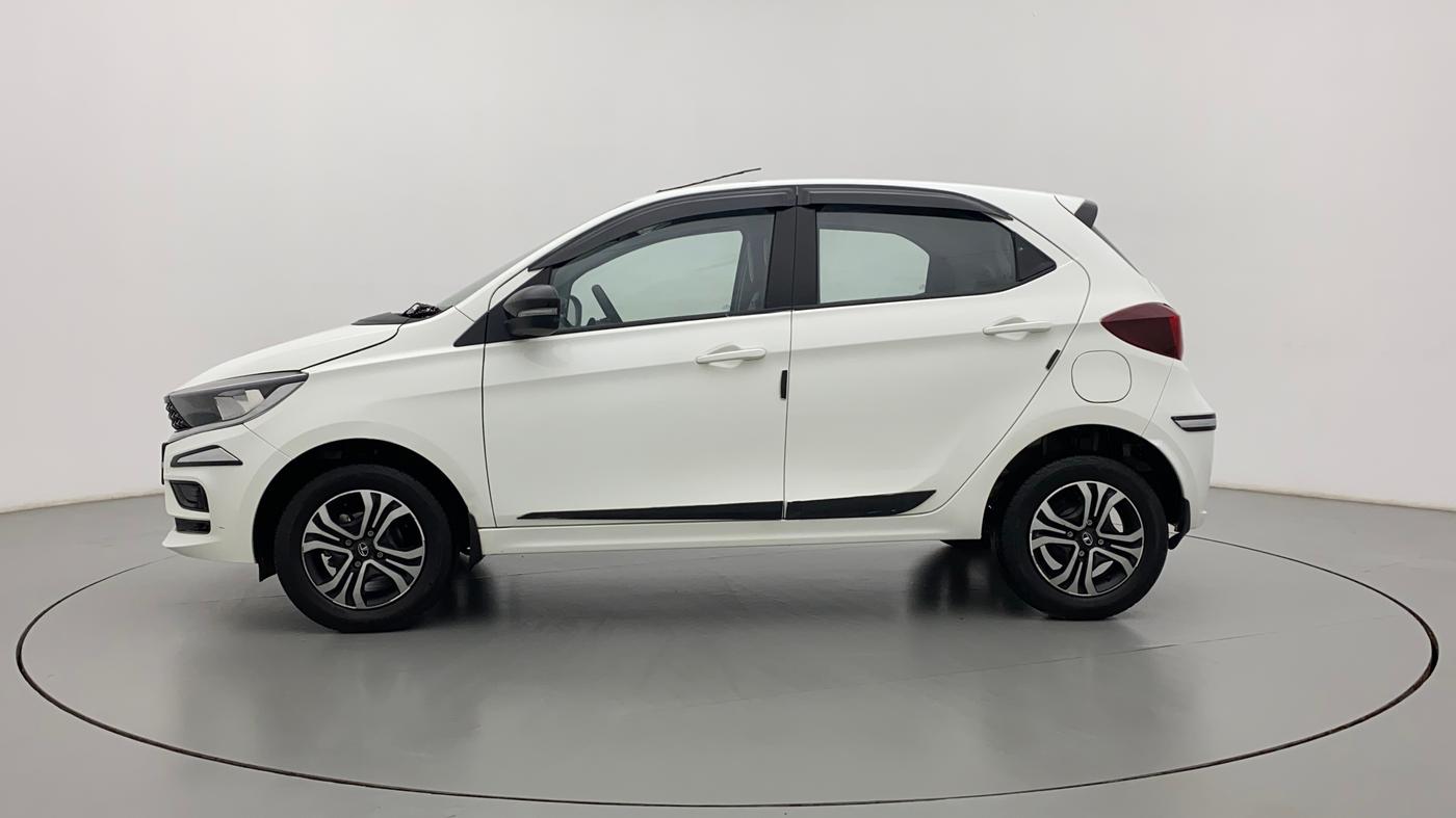 2022 Tata Tiago XT CNG, CNG, Manual, 5,542 km, Left Side