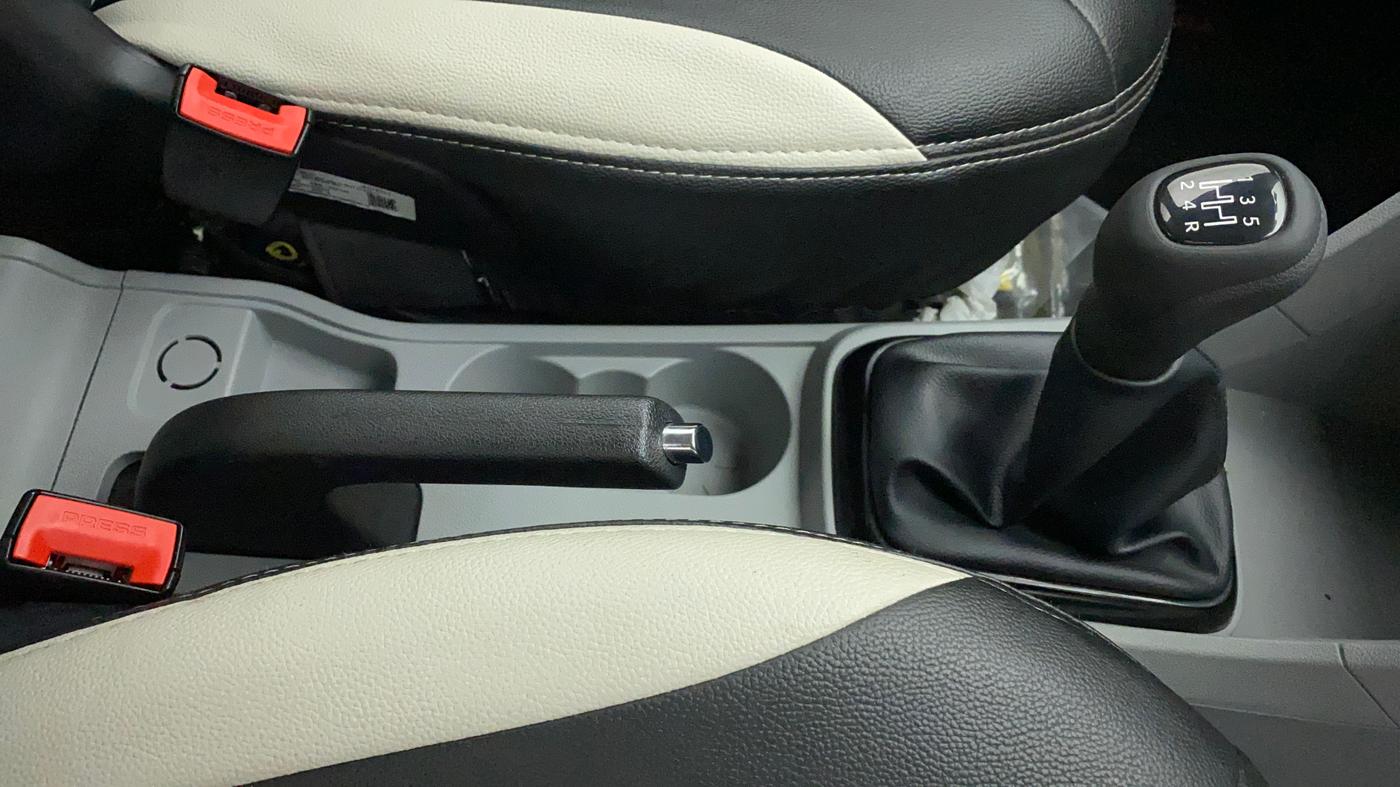 2022 Tata Tiago XT CNG, CNG, Manual, 5,542 km, Gear Lever