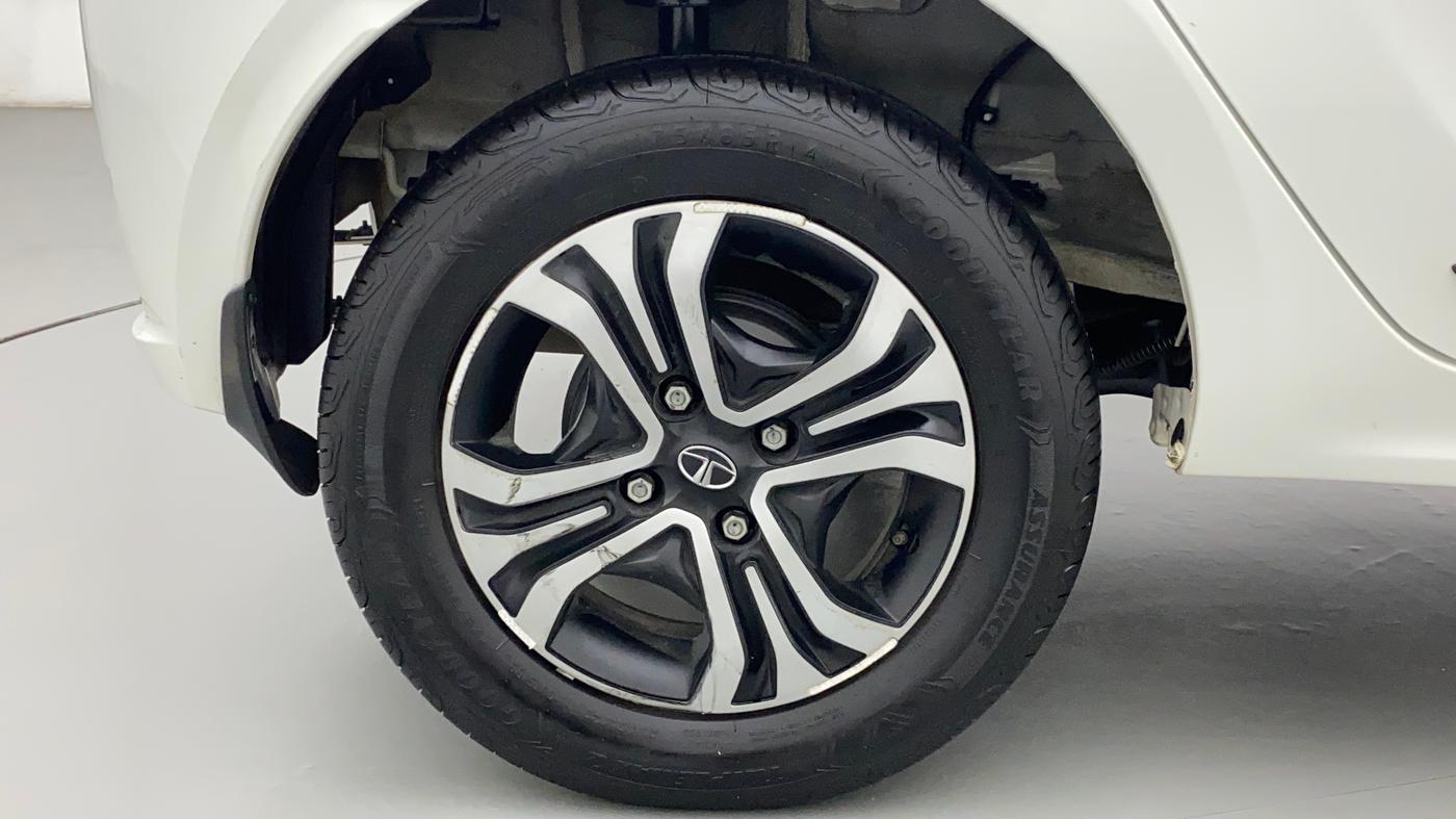 2022 Tata Tiago XT CNG, CNG, Manual, 5,542 km, Right Rear Wheel