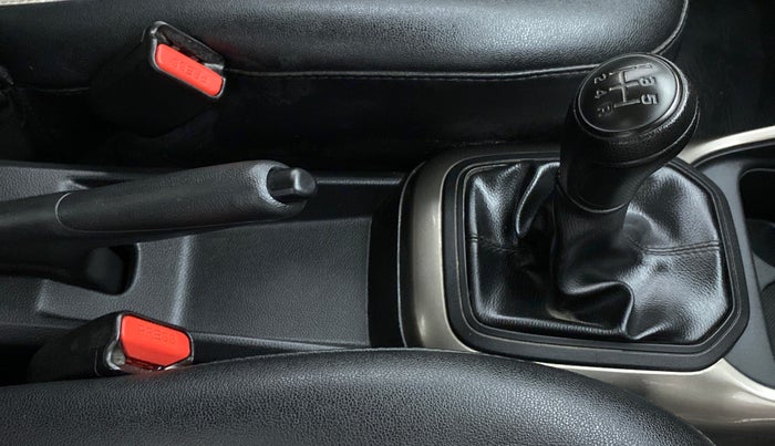 2018 Maruti IGNIS SIGMA 1.2, Petrol, Manual, 19,120 km, Gear Lever