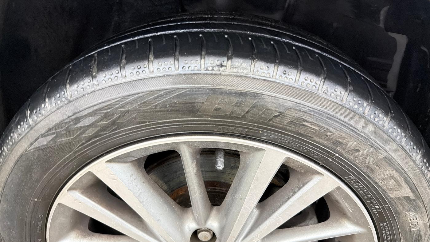 2014 Toyota Corolla Altis GL PETROL, Petrol, Manual, 68,761 km, Right Front Tyre Tread
