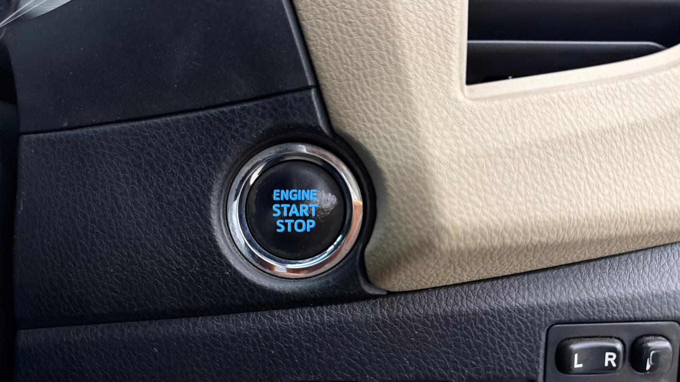 2014 Toyota Corolla Altis GL PETROL, Petrol, Manual, 68,761 km, Keyless Start/ Stop Button