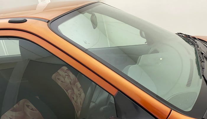 2011 Maruti Alto K10 VXI, Petrol, Manual, 84,967 km, Right A pillar - Paint is slightly faded