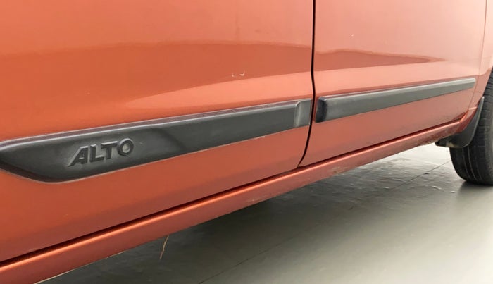 2011 Maruti Alto K10 VXI, Petrol, Manual, 84,967 km, Right running board - Minor scratches