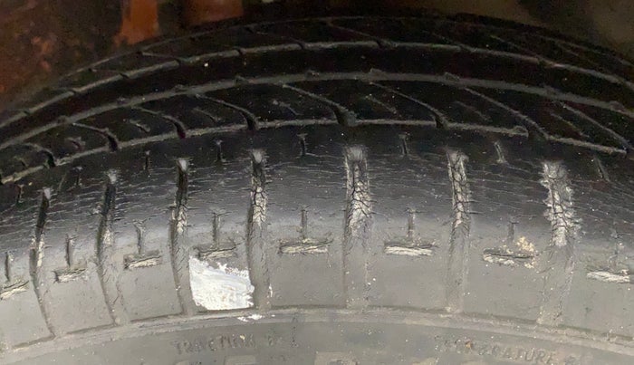 2011 Maruti Alto K10 VXI, Petrol, Manual, 84,967 km, Right Front Tyre Tread