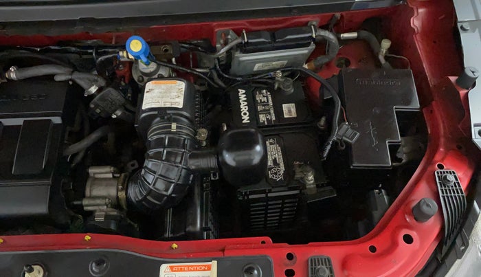2018 Mahindra KUV 100 NXT K8 P 6 STR, CNG, Manual, 47,976 km, Engine View - Left