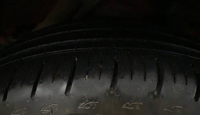 2018 Mahindra KUV 100 NXT K8 P 6 STR, CNG, Manual, 47,976 km, Left Rear Tyre Tread