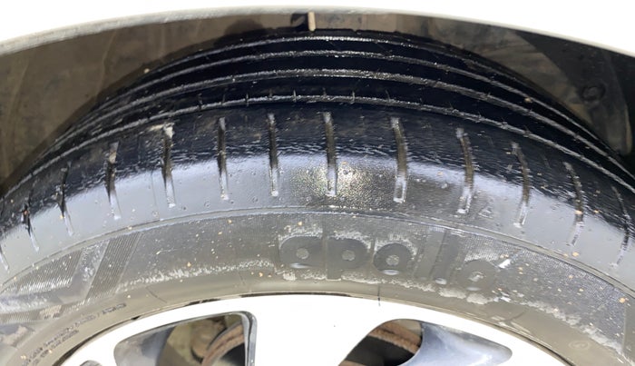 2019 Toyota Glanza V CVT, Petrol, Automatic, 66,948 km, Right Front Tyre Tread