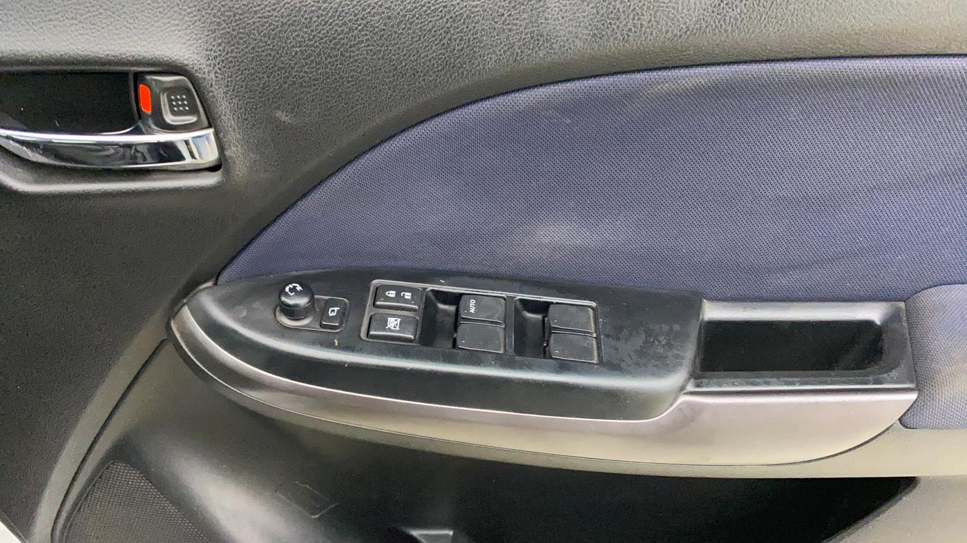 2019 Toyota Glanza V CVT, Petrol, Automatic, 66,948 km, Driver Side Door Panels Control