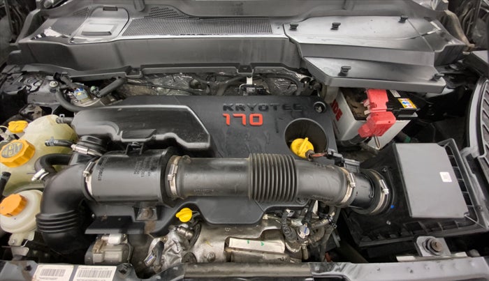 2022 Tata Safari XT PLUS DARK EDITION, Diesel, Manual, 29,030 km, Open Bonet