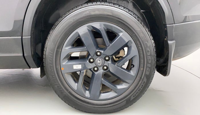 2022 Tata Safari XT PLUS DARK EDITION, Diesel, Manual, 29,030 km, Left Rear Wheel