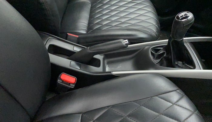 2017 Maruti Baleno DELTA PETROL 1.2, Petrol, Manual, 51,763 km, Gear Lever