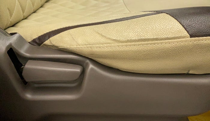 2012 Maruti Zen Estilo LXI CNG, CNG, Manual, 1,09,242 km, Driver Side Adjustment Panel