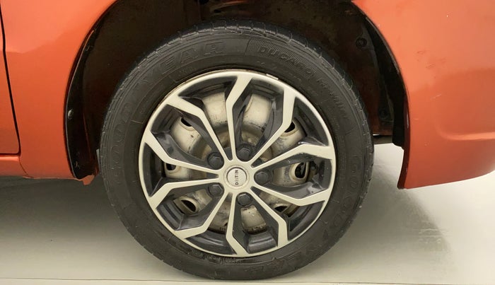 2012 Maruti Zen Estilo LXI CNG, CNG, Manual, 1,09,242 km, Right Front Wheel