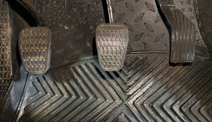 2022 Tata PUNCH ACCOMPLISHED MT CAMO EDITION, Petrol, Manual, 5,550 km, Pedals