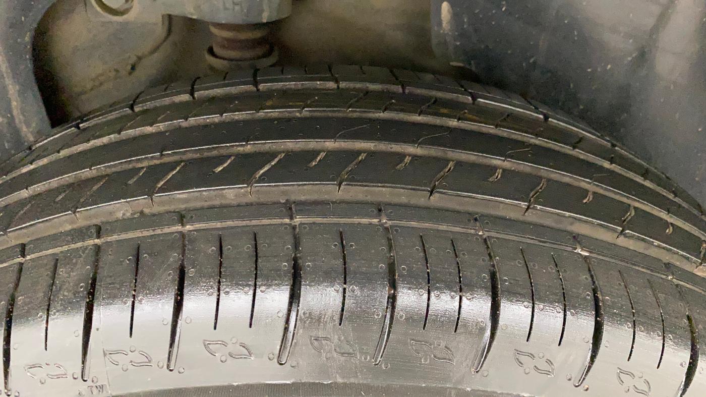 2019 Tata Harrier XZ 2.0L, Diesel, Manual, 95,445 km, Left Rear Tyre Tread