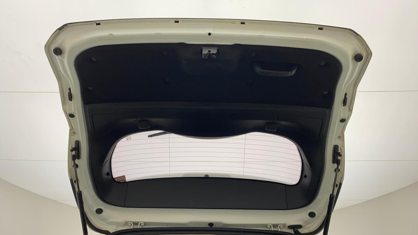 2019 Tata Harrier XZ 2.0L, Diesel, Manual, 95,445 km, Boot Door Open