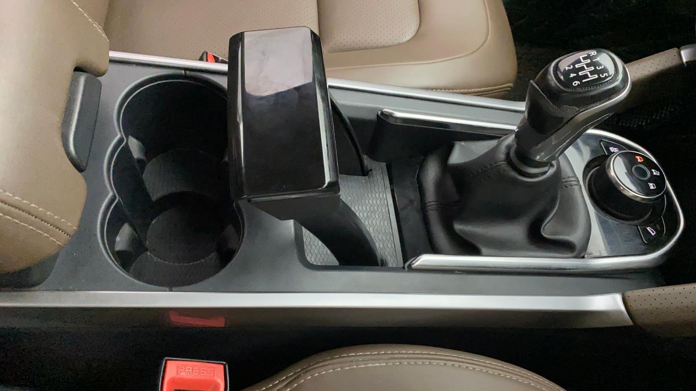 2019 Tata Harrier XZ 2.0L, Diesel, Manual, 95,445 km, Gear Lever