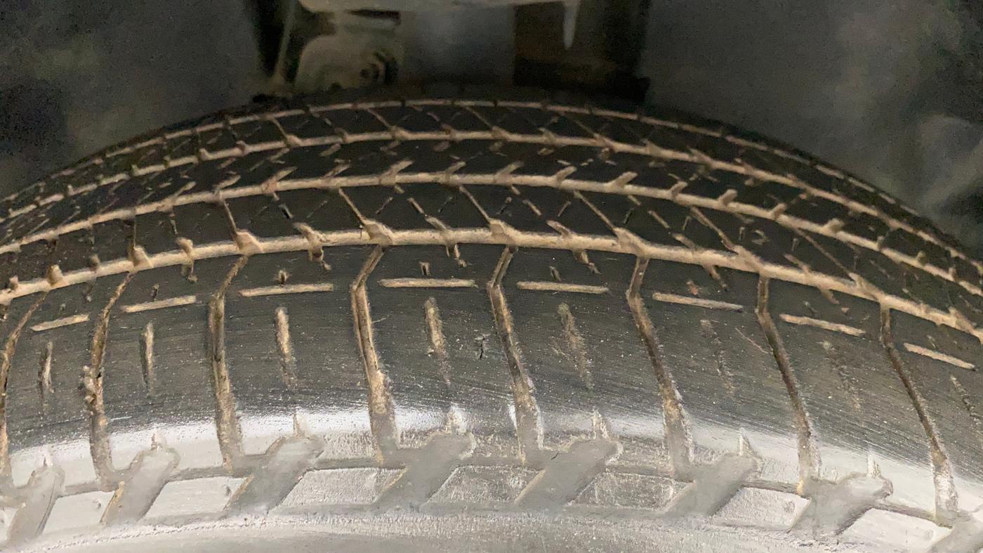 2019 Tata Harrier XZ 2.0L, Diesel, Manual, 95,445 km, Right Front Tyre Tread