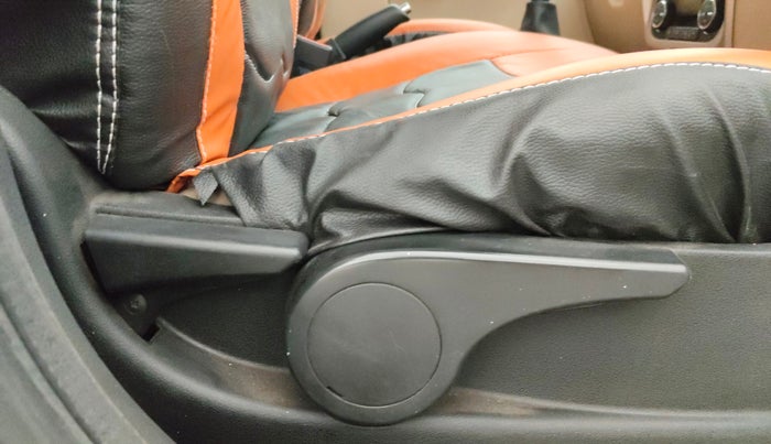 2013 Tata Indica Vista ZX QUADRAJET, Diesel, Manual, 81,604 km, Driver Side Adjustment Panel