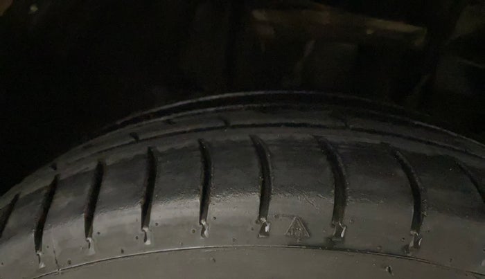 2018 Tata Tiago XZA PETROL, Petrol, Automatic, 77,227 km, Right Front Tyre Tread