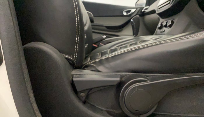 2018 Tata Tiago XZA PETROL, Petrol, Automatic, 77,227 km, Driver Side Adjustment Panel