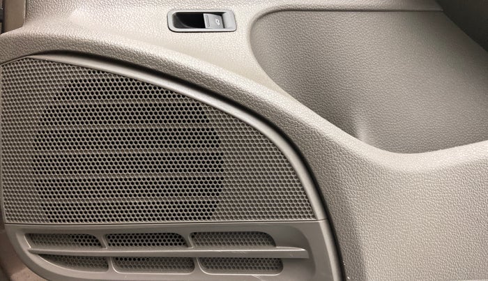 2015 Volkswagen Vento HIGHLINE PLUS 1.2 AT 16 ALLOY, Petrol, Automatic, 48,649 km, Speaker