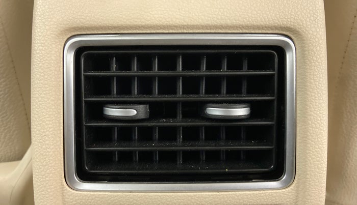 2015 Volkswagen Vento HIGHLINE PLUS 1.2 AT 16 ALLOY, Petrol, Automatic, 48,649 km, Rear AC Vents