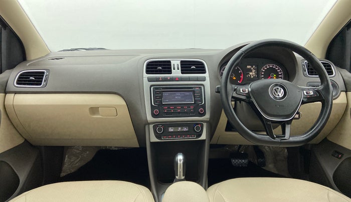 2015 Volkswagen Vento HIGHLINE PLUS 1.2 AT 16 ALLOY, Petrol, Automatic, 48,649 km, Dashboard