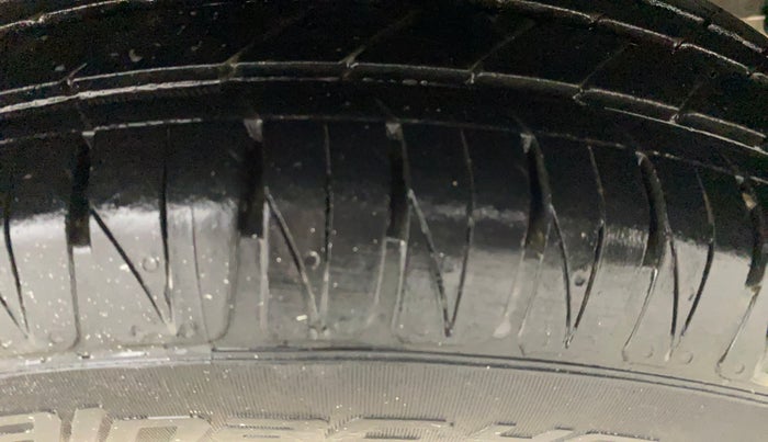 2017 Honda Jazz 1.2L I-VTEC V, Petrol, Manual, 46,899 km, Left Rear Tyre Tread