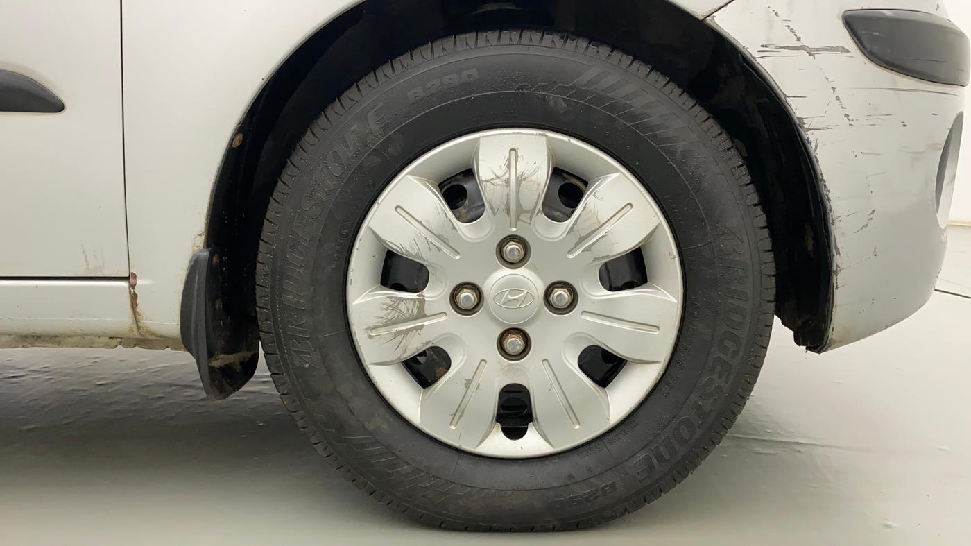 2010 Hyundai i10 SPORTZ 1.2, Petrol, Manual, 1,22,483 km, Right Front Wheel
