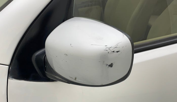 2010 Hyundai i10 SPORTZ 1.2, Petrol, Manual, 1,22,483 km, Left rear-view mirror - Minor scratches