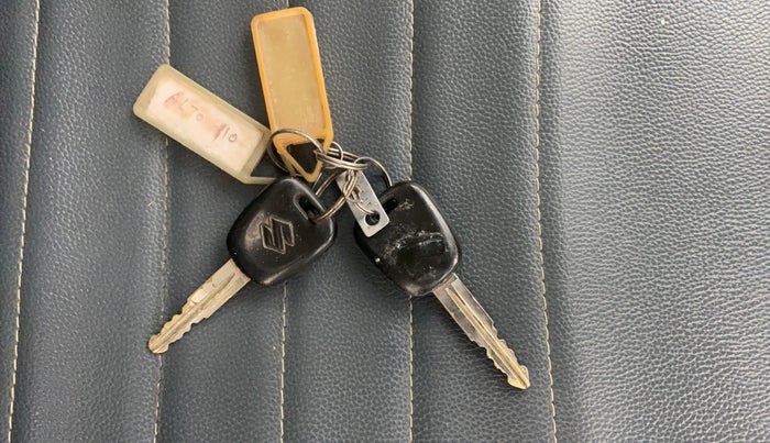 2015 Maruti Alto K10 VXI, CNG, Manual, 78,574 km, Key Close Up