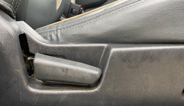 2015 Maruti Alto K10 VXI, CNG, Manual, 78,574 km, Driver Side Adjustment Panel