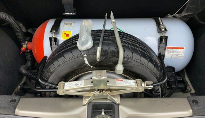 2019 Maruti New Wagon-R LXI CNG 1.0 L, CNG, Manual, 33,363 km, Spare Tyre