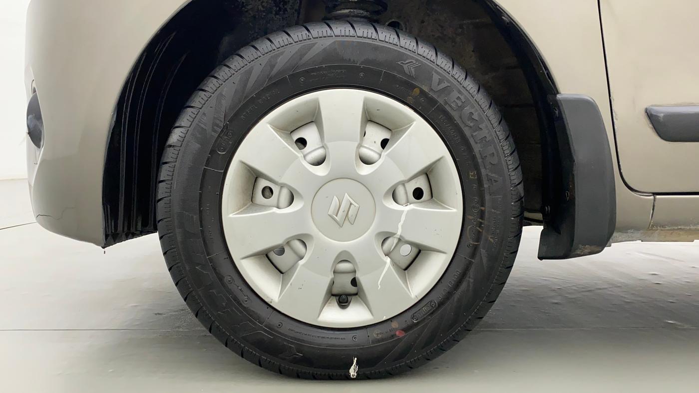 2019 Maruti New Wagon-R LXI CNG 1.0 L, CNG, Manual, 33,363 km, Left Front Wheel