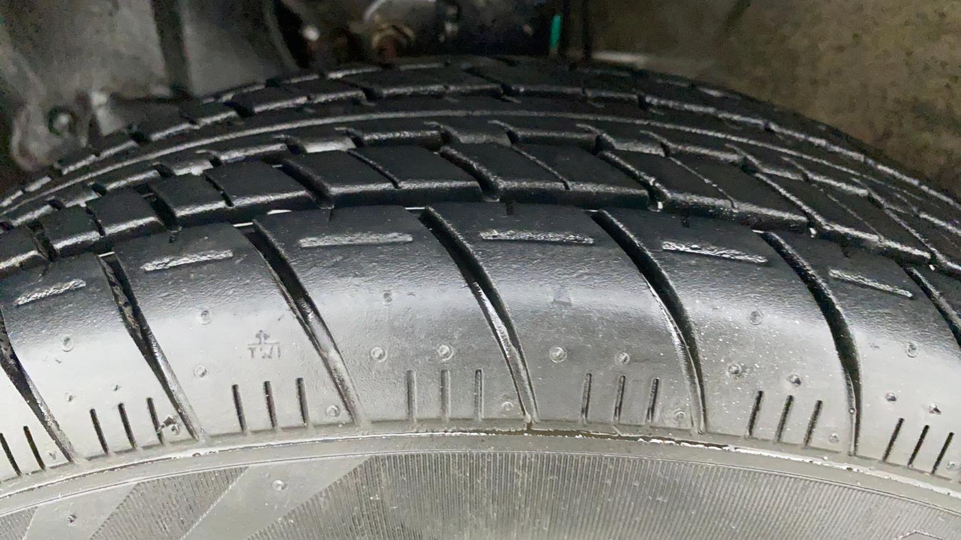 2019 Maruti New Wagon-R LXI CNG 1.0 L, CNG, Manual, 33,363 km, Left Front Tyre Tread