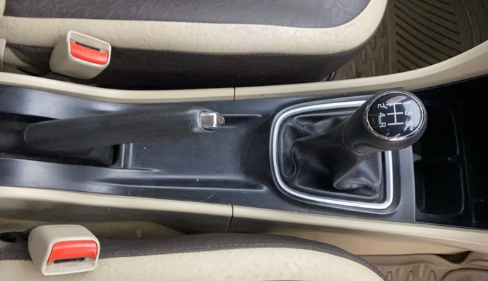 2017 Maruti Ciaz VXI+, Petrol, Manual, 1,09,244 km, Gear Lever