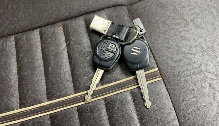 2017 Maruti Ciaz VXI+, Petrol, Manual, 1,09,244 km, Key Close Up