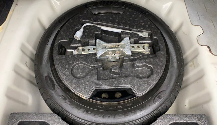 2017 Maruti Ciaz VXI+, Petrol, Manual, 1,09,244 km, Spare Tyre